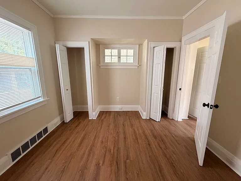 4311 Burnham Ave #1 — Photo 7