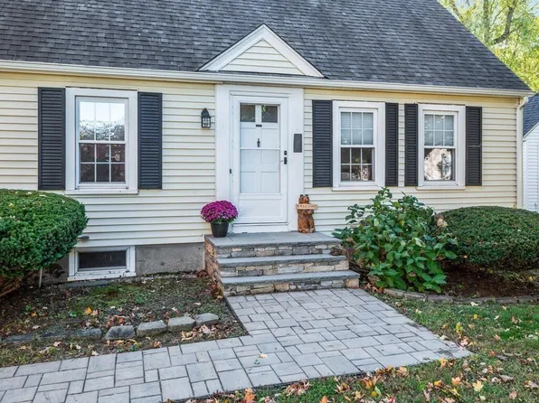 1 Benjamin Rd, Worcester, MA 01602