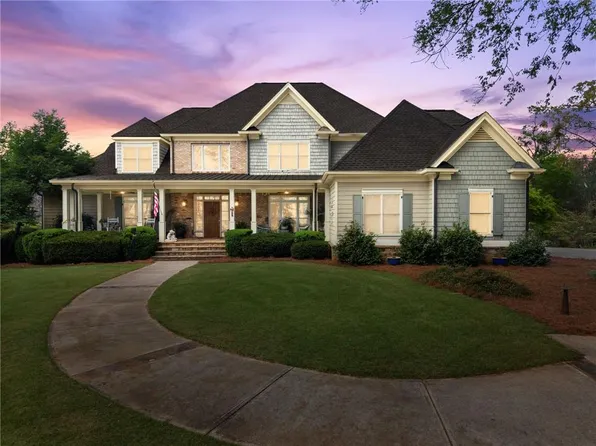 594 Peachtree Rd, Hoschton, GA 30548