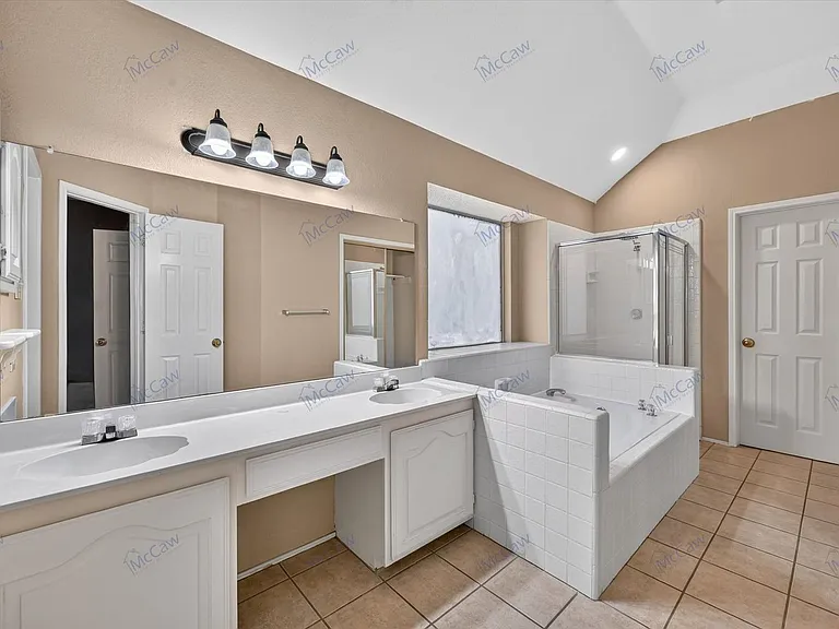 7845 Ember Oaks Dr — Photo 15