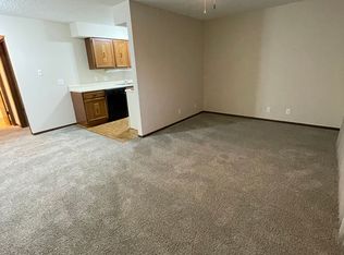 5221 Cleveland Ave #6, Lincoln, NE 68504