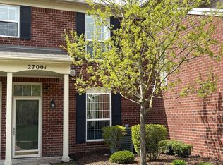 27001 Carrington Pl, Harrison Township, MI 48045