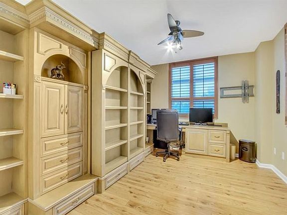 3rd image of 403 S Sapodilla Ave APT 219