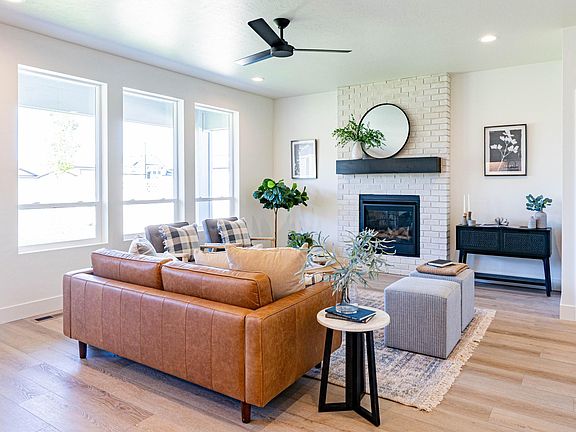 Living room with gas fireplace