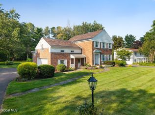 2347 Cayuga Rd, Niskayuna, NY 12309