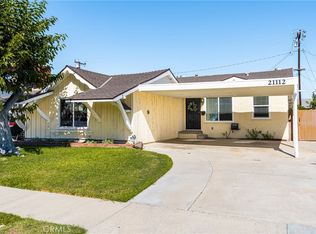 21112 Hawaiian Ave, Lakewood, CA 90715