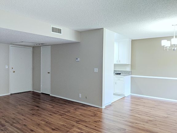 5th image of 366 S Mentor Ave APT 210
