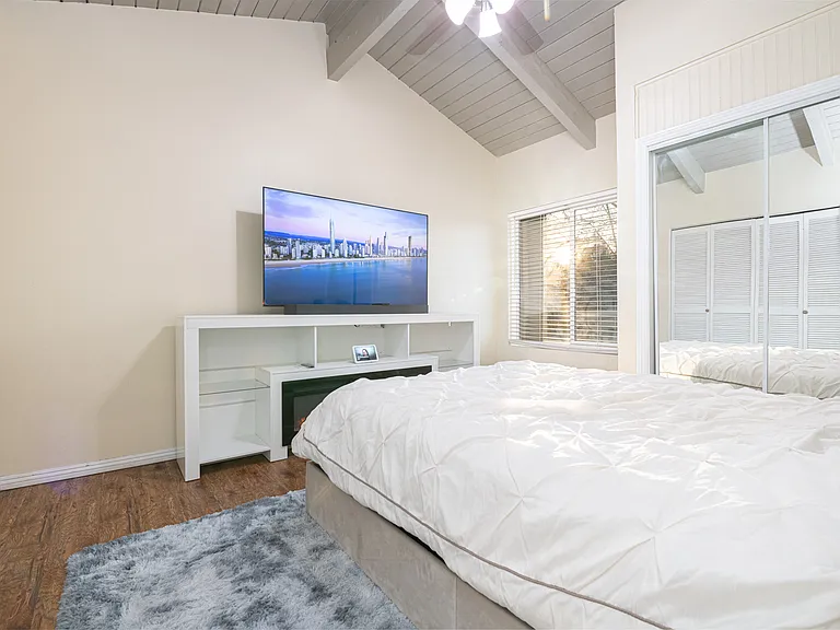 2604 N Tustin Ave #D — Photo 17