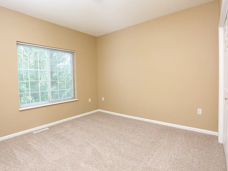 Donegal Pointe Apartments — Photo 6