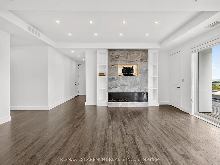 640 Sauve St #602 — Photo 12