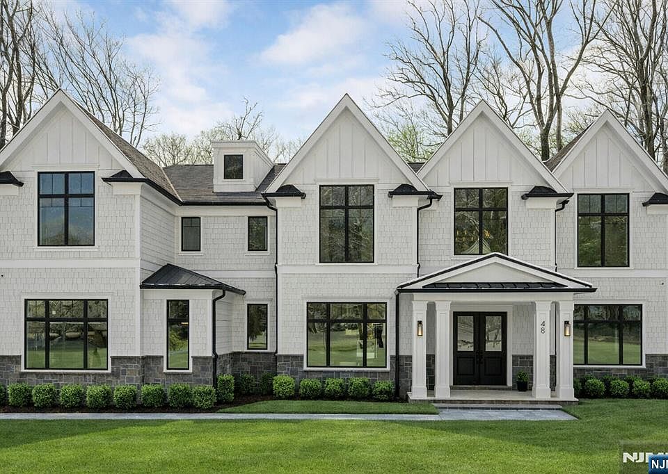 1st image of 48 Brook Rd