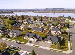 10420 Willow Way, Pasco, WA 99301