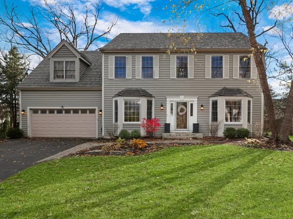 739 Williamsburg Ave, Gurnee, IL 60031