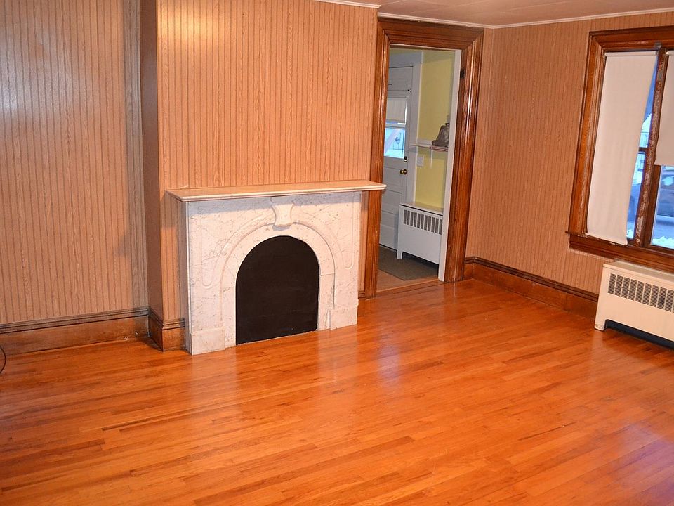 2nd image of 17 High St APT 1