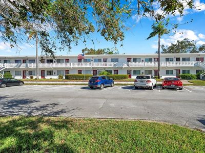 8425 112th St APT 109, Seminole, FL, 33772