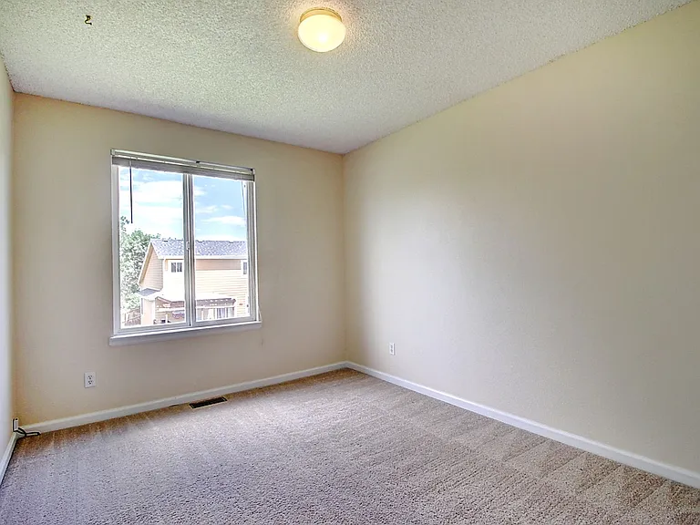 12540 Beach St — Photo 15