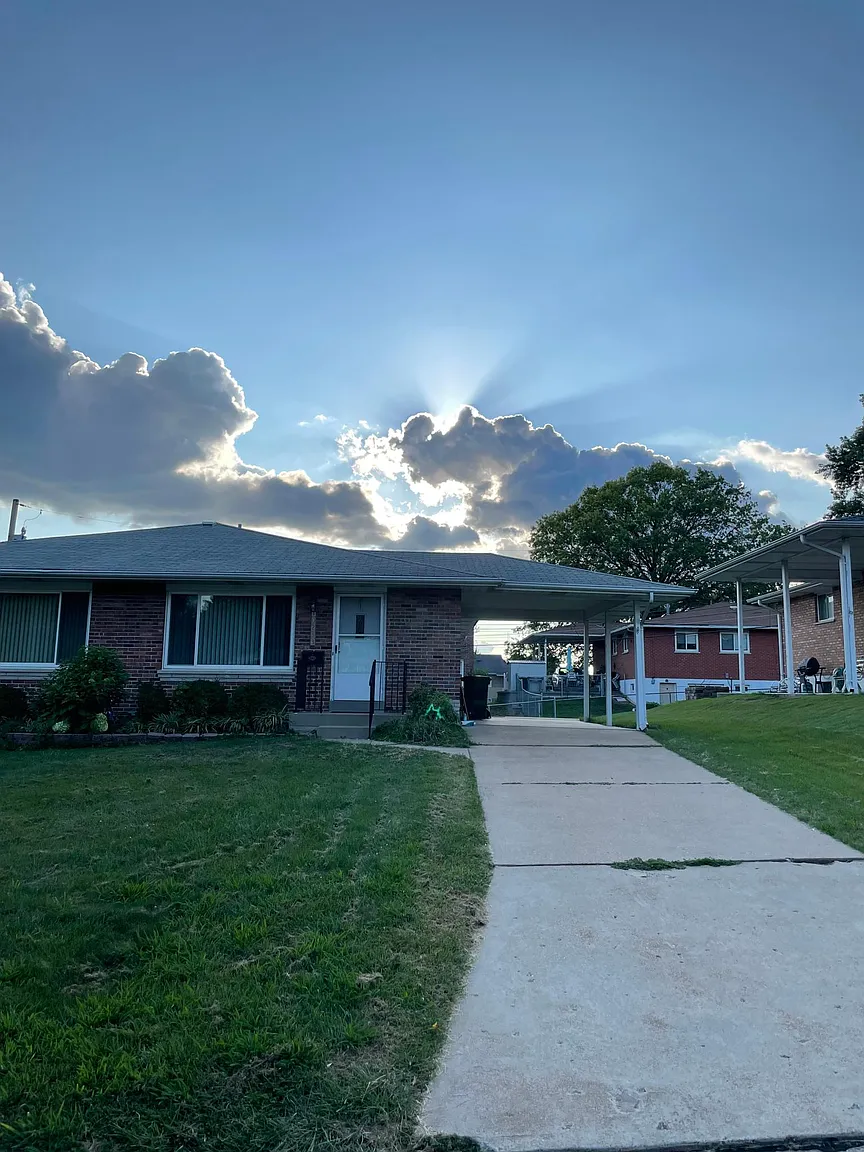 10253 Reavis Gardens Dr photo 1