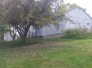 120 Jules St, Fall River, MA 02720