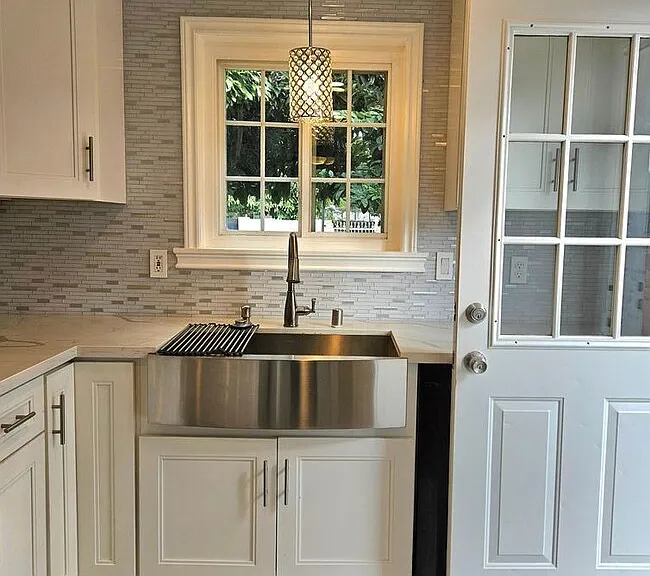 1012 S Baker St — Photo 7