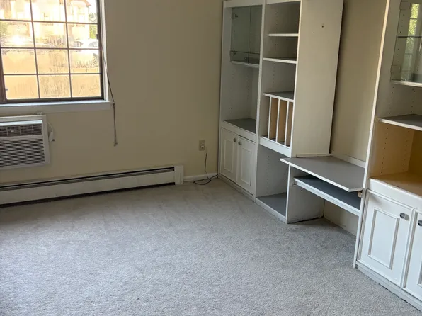 217 Foxwood Lane #217, Milford, CT 06461