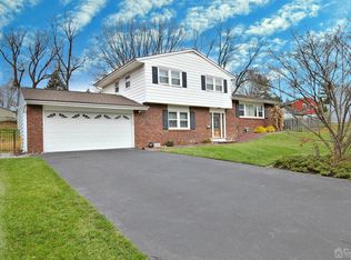 5 Bruning Rd, East Brunswick, NJ 08816