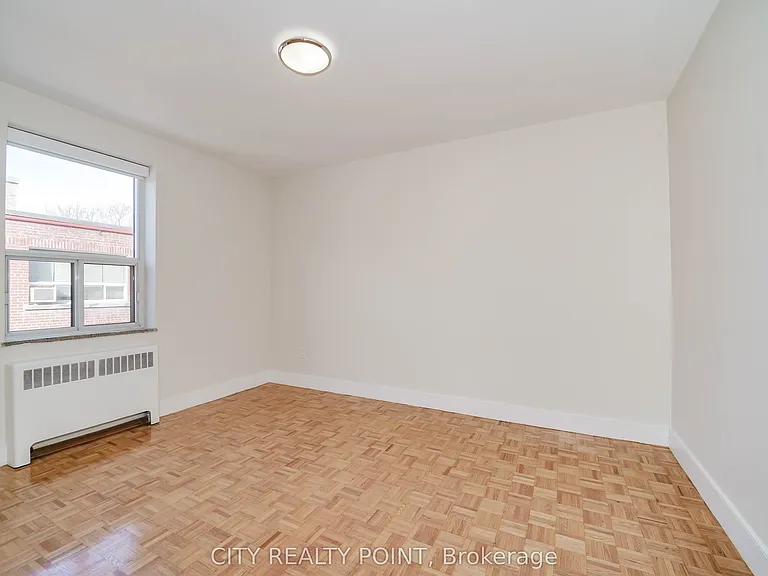 1291 Bayview Ave N #201 — Photo 11