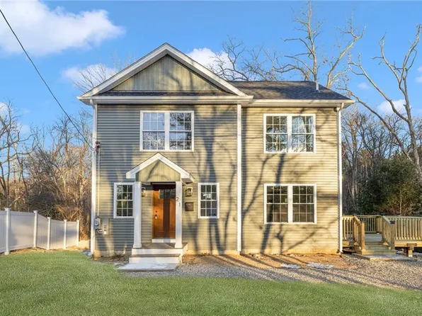 21 Echo Rd, Glocester, RI 02814