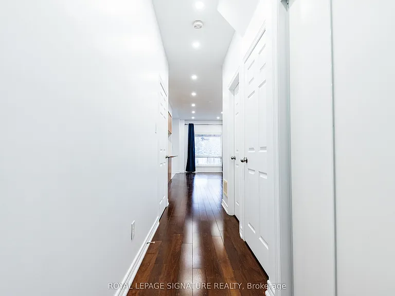 3082 Cabano Cres — Photo 36