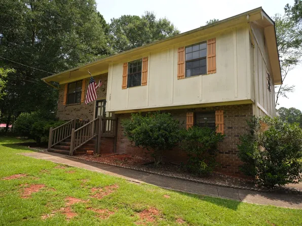 922 Henry Ct SW, Jacksonville, AL 36265