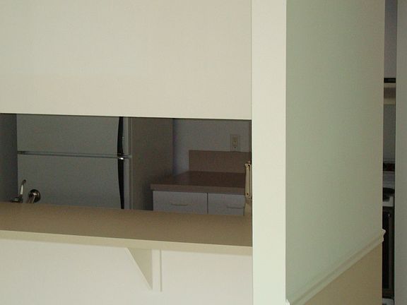 PASS-THRU KITCHEN COUNTER