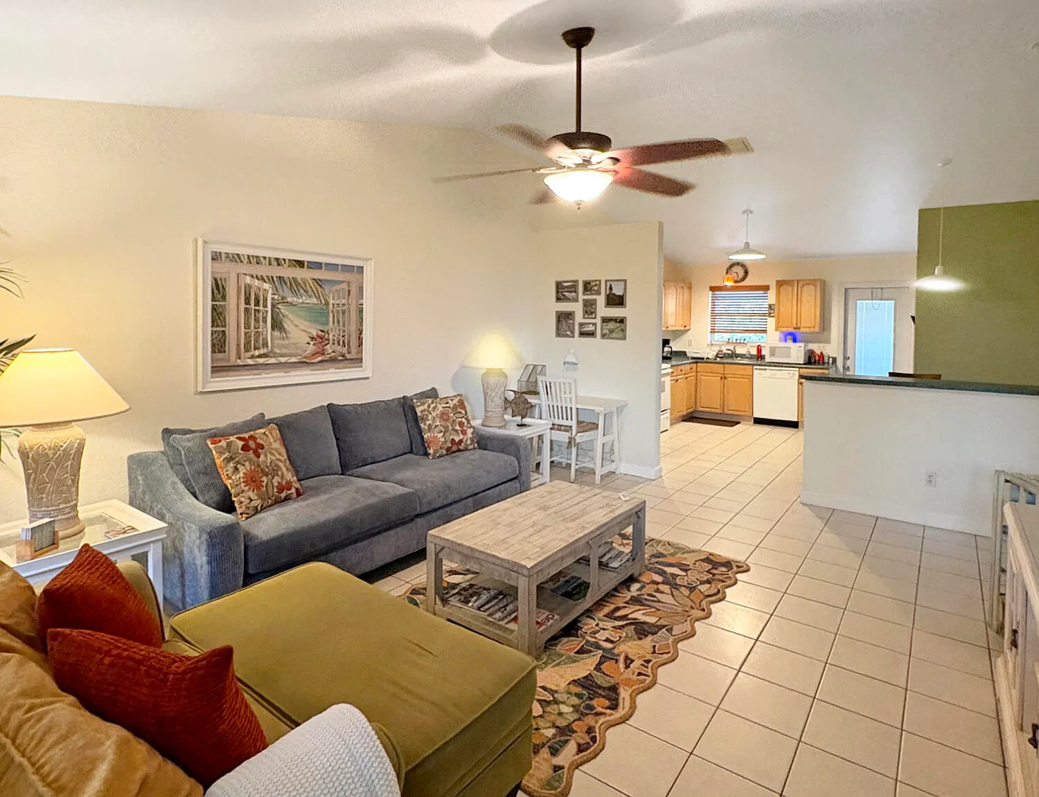 2 bed, 2.0 bath, 1100 sqft, $2,700 — Photo 3