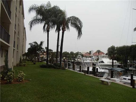 4th image of 109 Paradise Harbour Blvd APT 310
