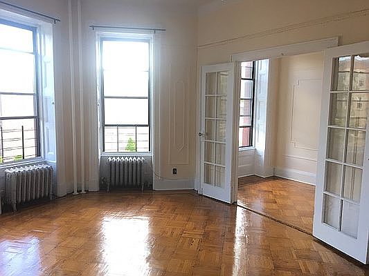 1st image of 432 Lewis Ave #2