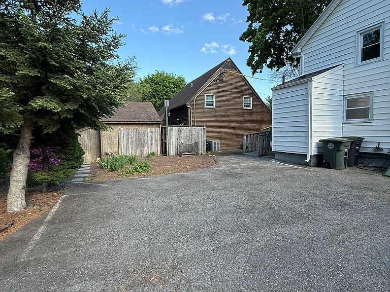 96 W Main St — Photo 25