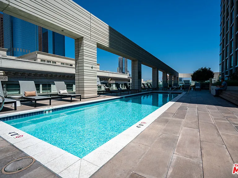 400 S Broadway Ave #917 — Photo 3