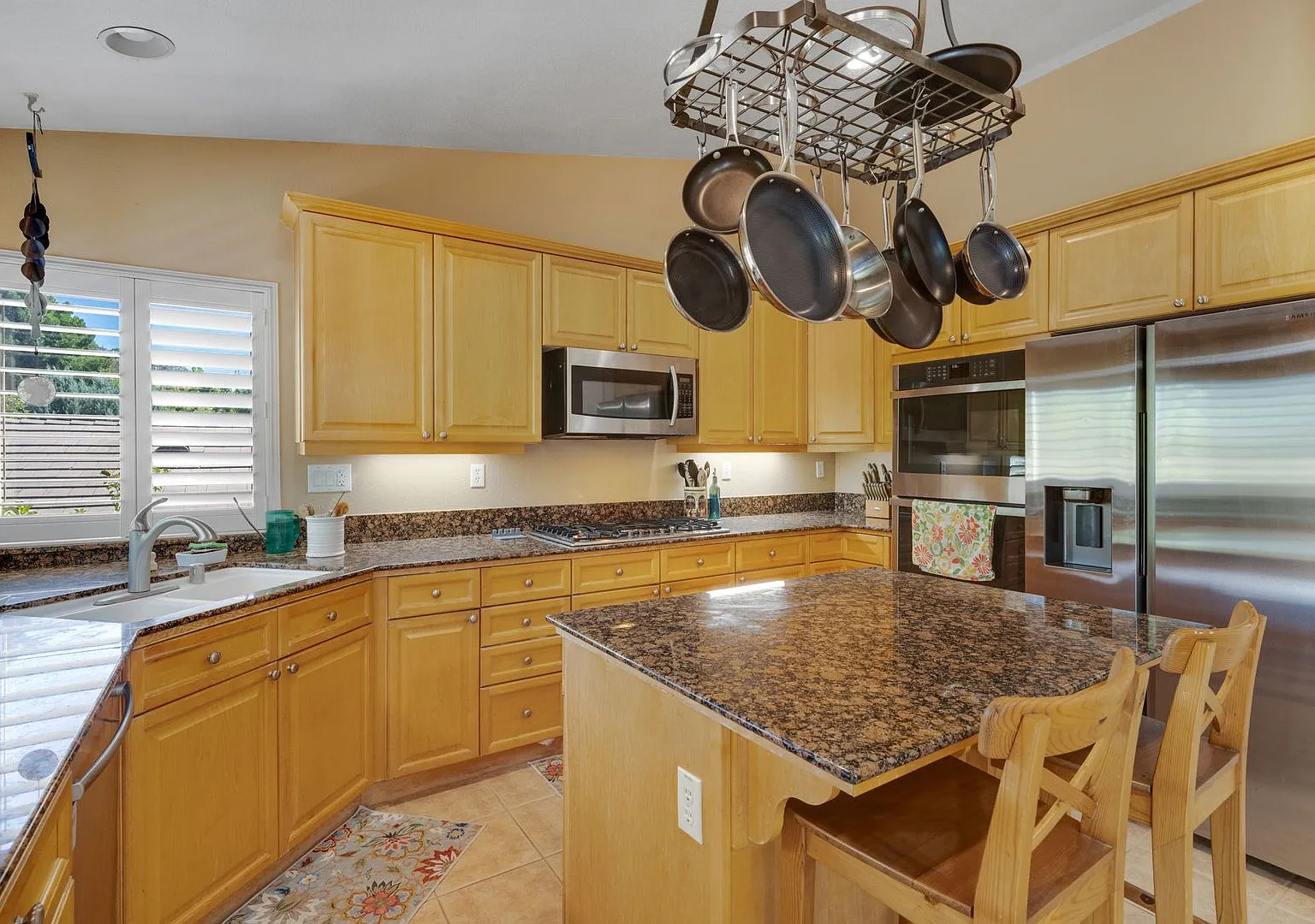 Spacious El Dorado Hills Home with 3-Car Garage, Solar, and Greenbelt Views! — Photo 2