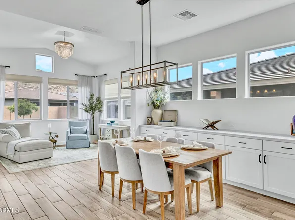 21358 W HILLCREST Boulevard, Buckeye, AZ 85396