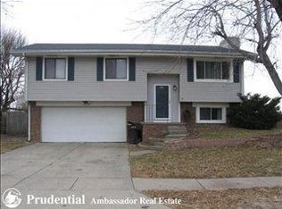 940 W Leon Dr, Lincoln, NE 68521