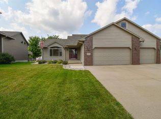 3100 W Courtyard Ln, Sioux Falls, SD 57108