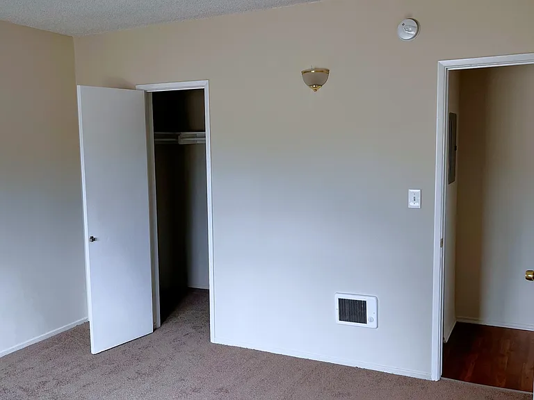 1904 Gardena Ave #7 — Photo 6