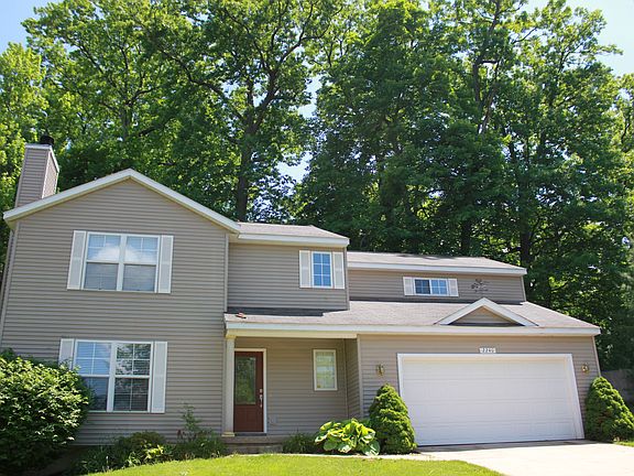 2nd image of 2240 Chelsea Dr NE