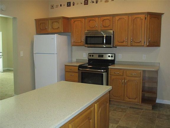 3rd image of 315 Binford St