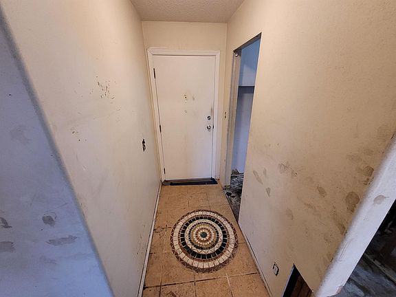 5th image of 1433 E 1st Ave Penthouse 1