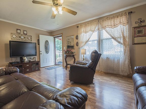 5th image of 7831 Clearwater Ct