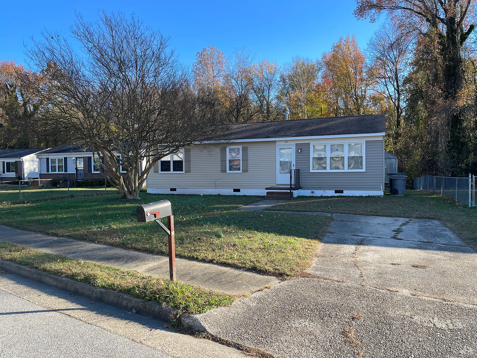 4 bed, 1.5 bath, 1114 sqft, $1,600 — Photo 1