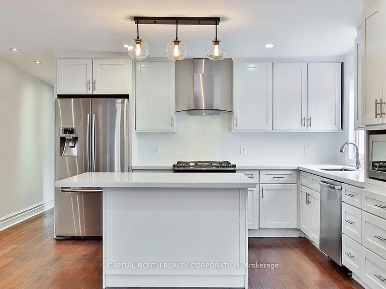 43 Glen Manor Dr #LOWER — Photo 9