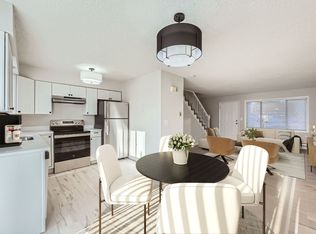 $500 Immediate Move-In Special! Breathtaking Renovation! Oversized 2 Bed 1.5 Bath Townhome! Ready..., Monroe, WA 98272