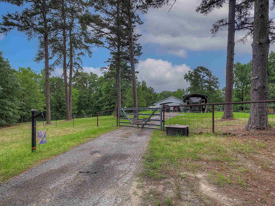 1st image of 3568 County Road 3470 SE