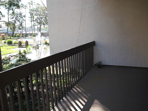 4th image of 6102 Marina Pacifica Dr S