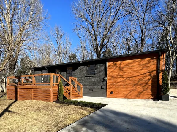 111 Ruby Dr, Hendersonville, TN 37075